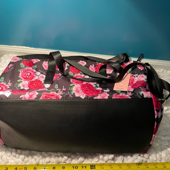 Juicy Couture Travel Bag - Picture 6 of 12